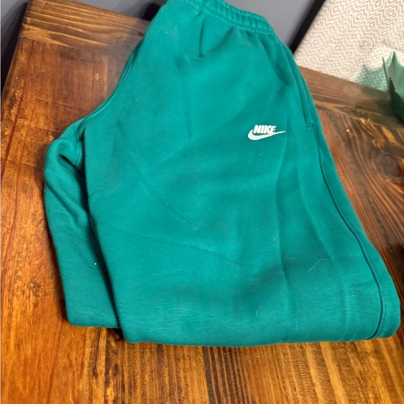 Nike Pants - Nike women’s Green Sweatpants